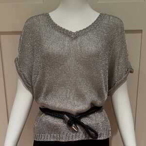 VINCE BOXY SILHOUETTE SILVER METALLIC KNIT TOP SIZE SMALL